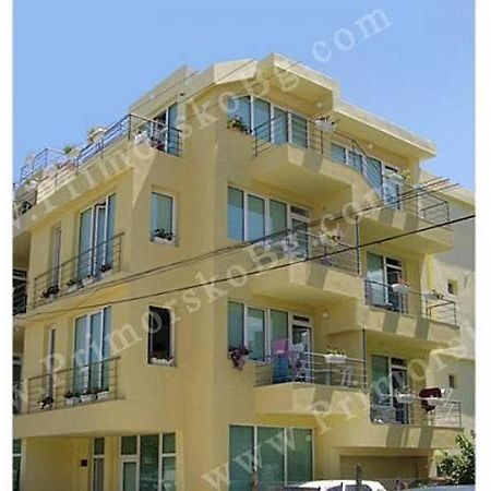 Jelezchevi Guest Rooms Primorsko Dış mekan fotoğraf