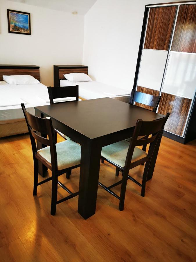 Jelezchevi Guest Rooms Primorsko Dış mekan fotoğraf