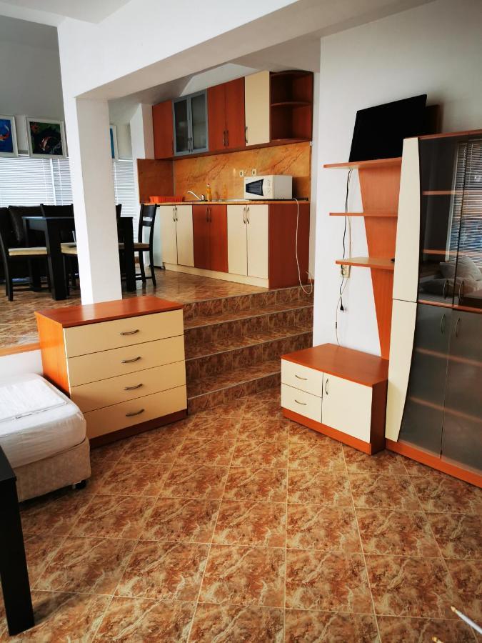 Jelezchevi Guest Rooms Primorsko Dış mekan fotoğraf