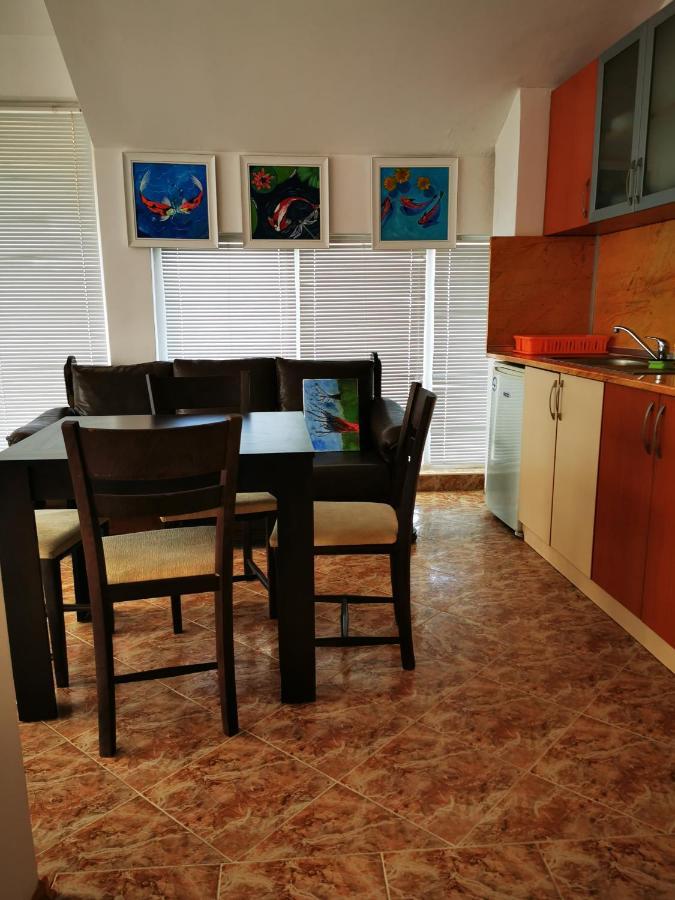 Jelezchevi Guest Rooms Primorsko Dış mekan fotoğraf