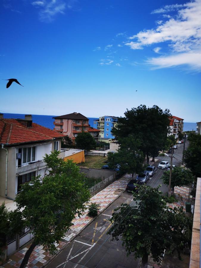 Jelezchevi Guest Rooms Primorsko Dış mekan fotoğraf