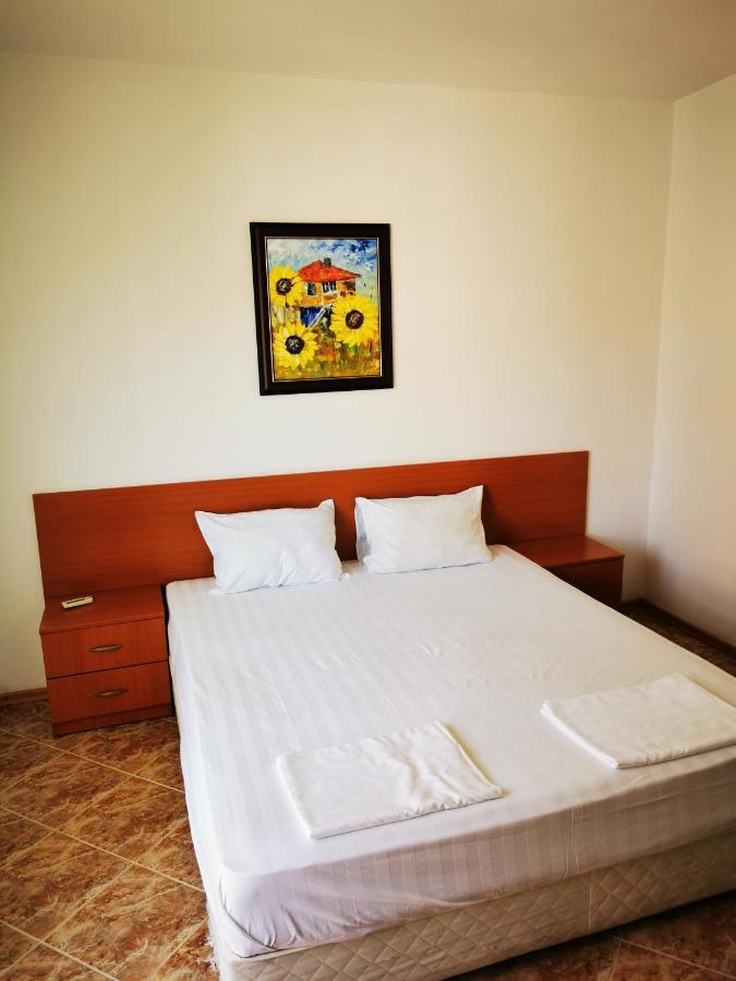 Jelezchevi Guest Rooms Primorsko Dış mekan fotoğraf
