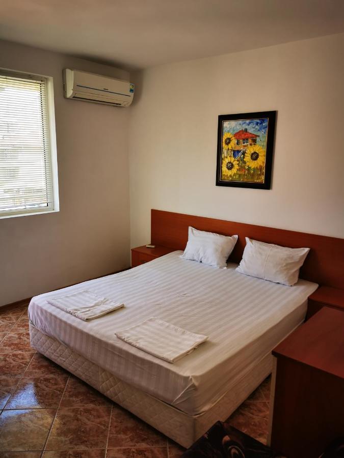 Jelezchevi Guest Rooms Primorsko Dış mekan fotoğraf