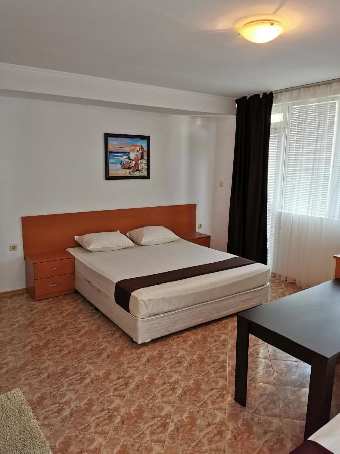 Jelezchevi Guest Rooms Primorsko Dış mekan fotoğraf