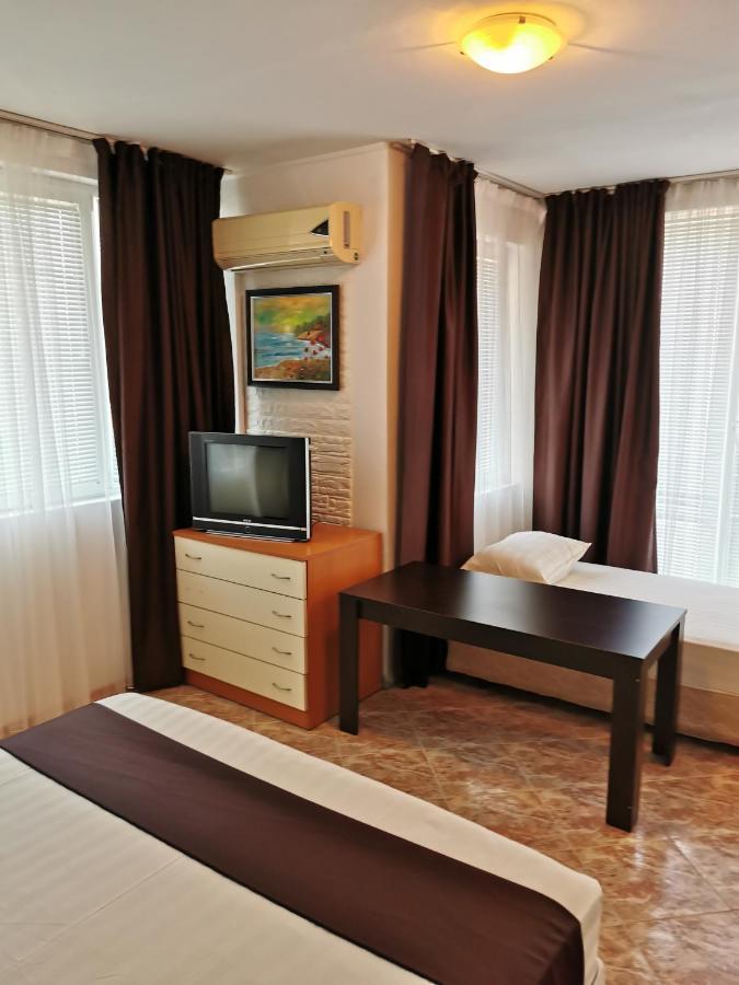 Jelezchevi Guest Rooms Primorsko Dış mekan fotoğraf