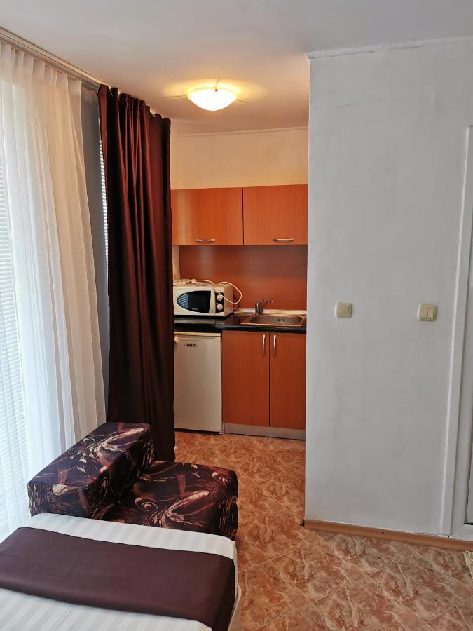 Jelezchevi Guest Rooms Primorsko Dış mekan fotoğraf