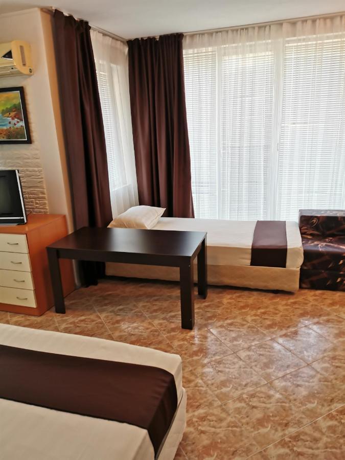Jelezchevi Guest Rooms Primorsko Dış mekan fotoğraf