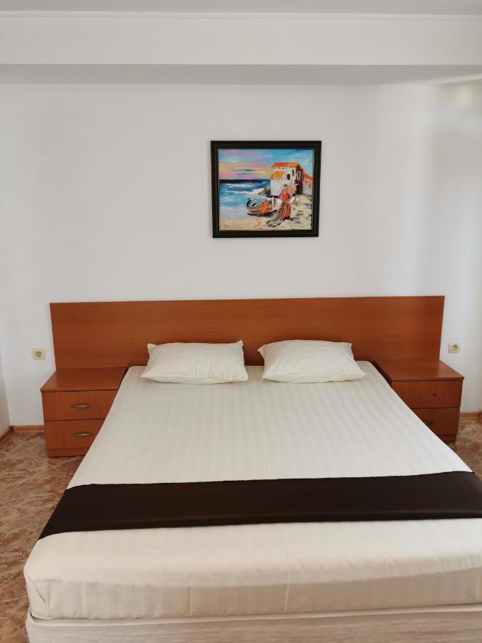 Jelezchevi Guest Rooms Primorsko Dış mekan fotoğraf