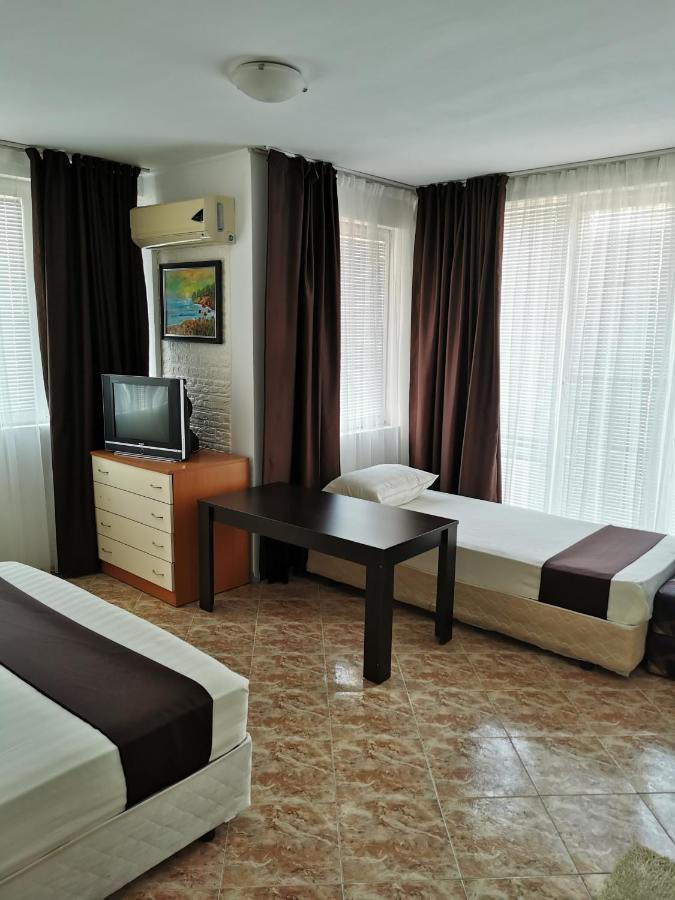 Jelezchevi Guest Rooms Primorsko Dış mekan fotoğraf