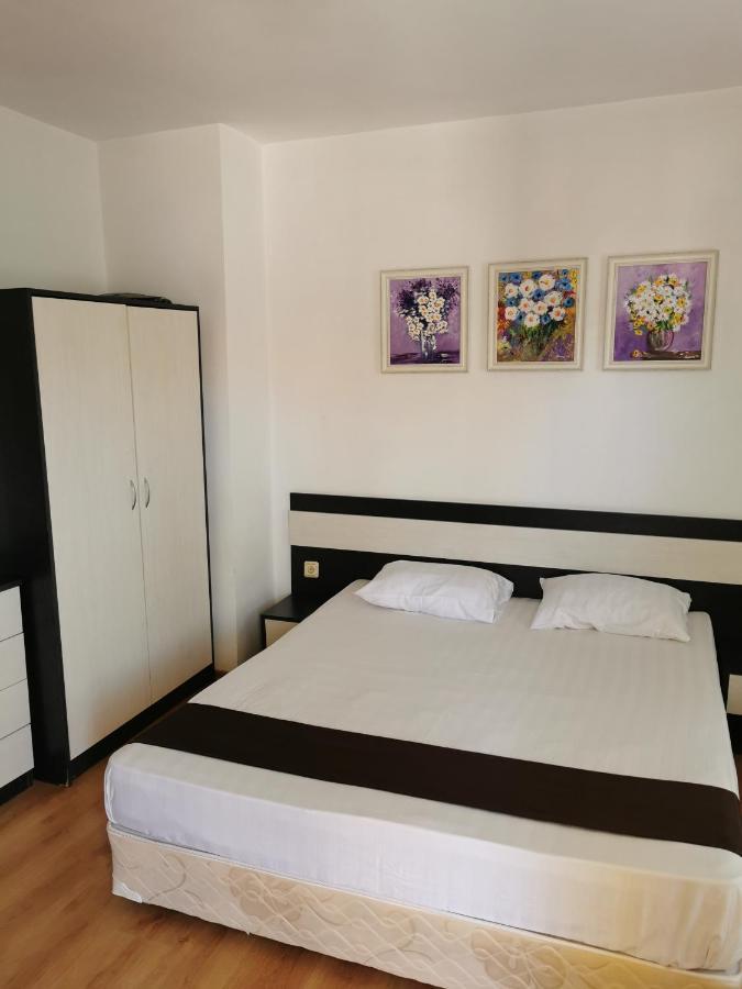Jelezchevi Guest Rooms Primorsko Dış mekan fotoğraf