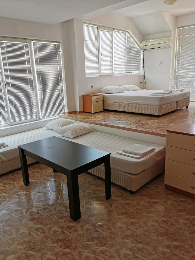 Jelezchevi Guest Rooms Primorsko Dış mekan fotoğraf