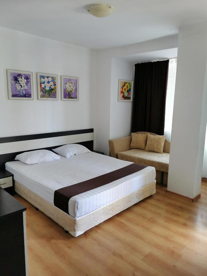 Jelezchevi Guest Rooms Primorsko Dış mekan fotoğraf