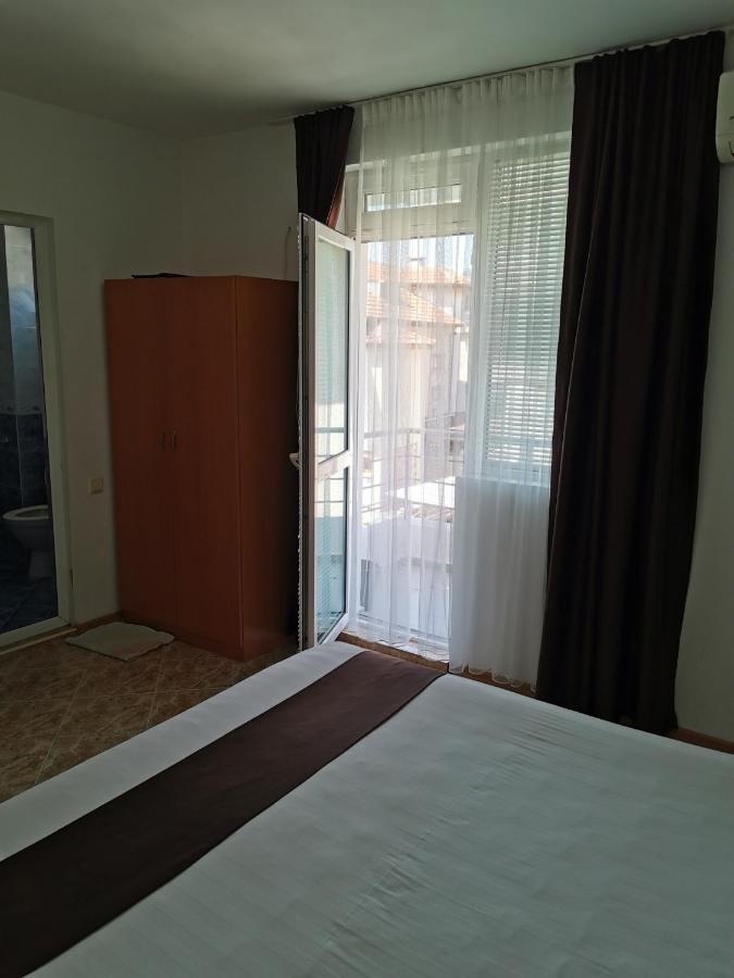 Jelezchevi Guest Rooms Primorsko Dış mekan fotoğraf