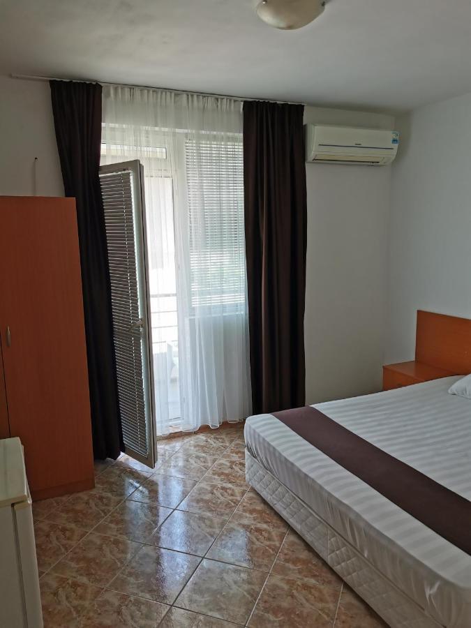 Jelezchevi Guest Rooms Primorsko Dış mekan fotoğraf