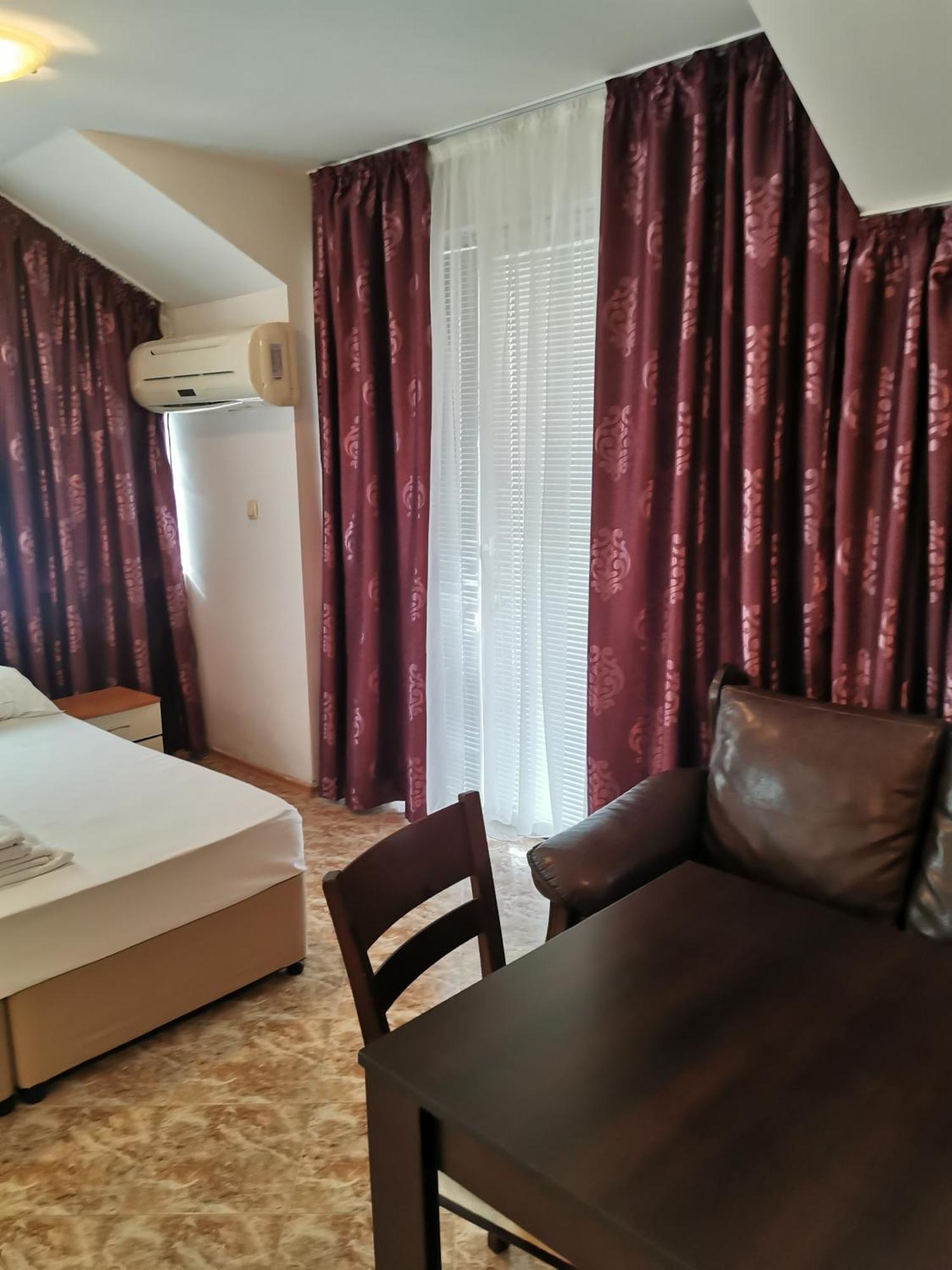 Jelezchevi Guest Rooms Primorsko Dış mekan fotoğraf
