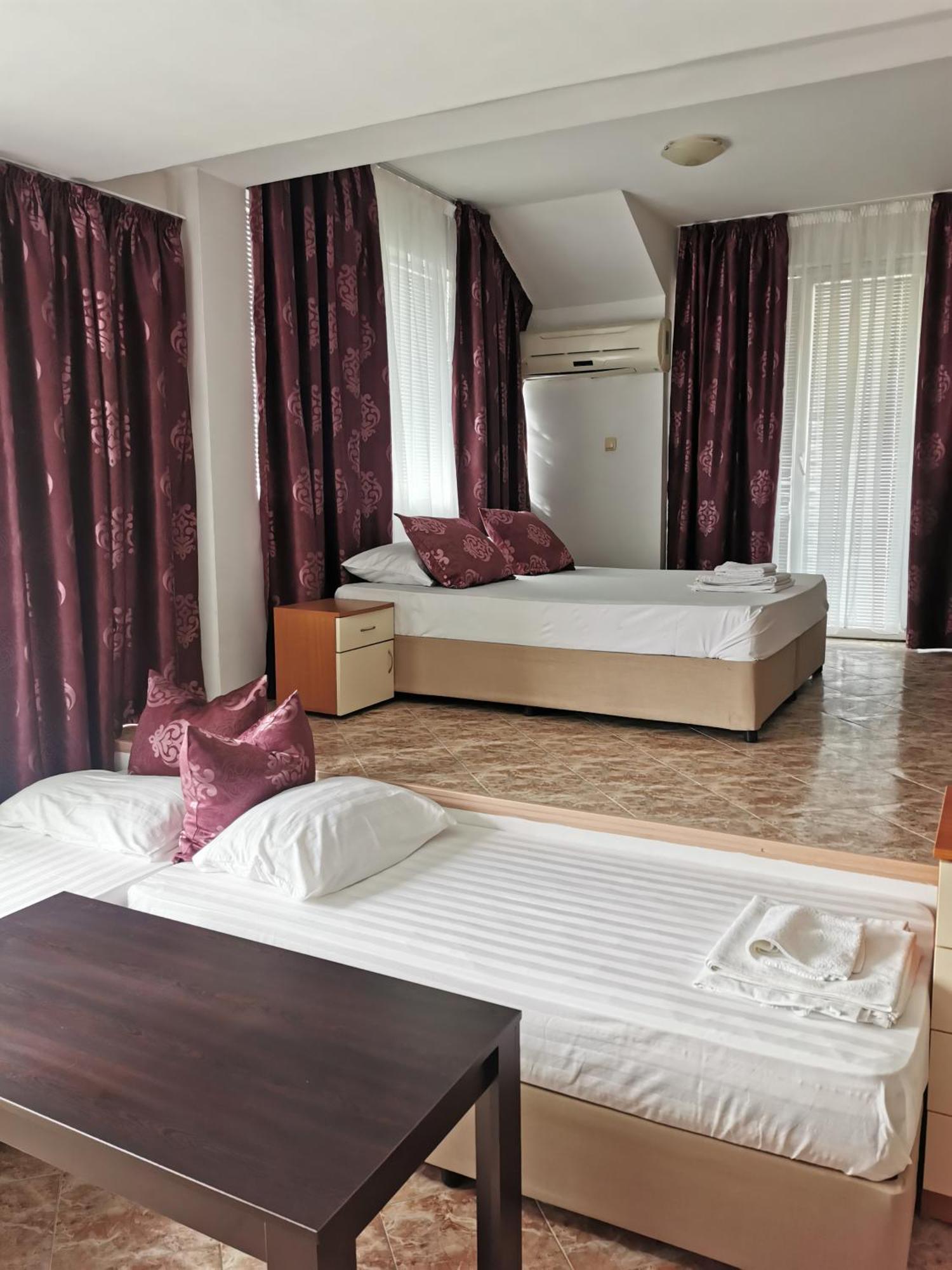 Jelezchevi Guest Rooms Primorsko Dış mekan fotoğraf