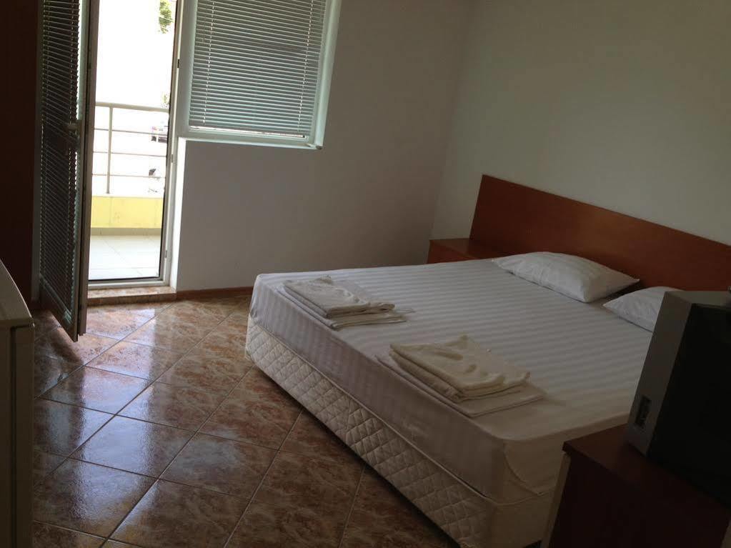 Jelezchevi Guest Rooms Primorsko Dış mekan fotoğraf